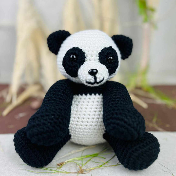 amigurumi crochet panda